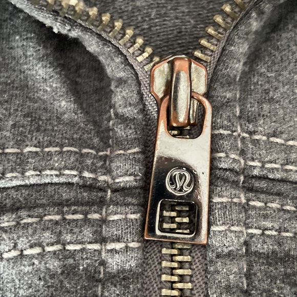Lululemon Grey Hood Sweater Size 4 - Picture 4 of 8